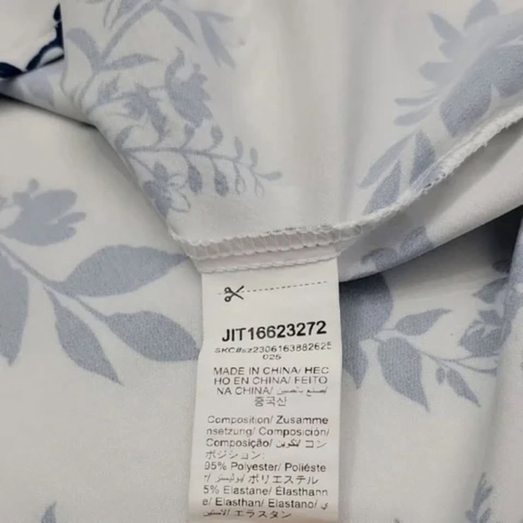 SHEIN XL Women's White & Blue Flower Print Button Down Blouse Top - Picture 7 of 9